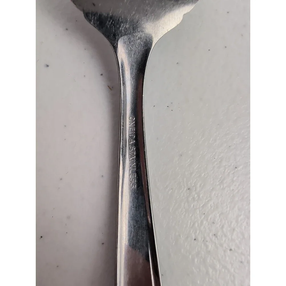 Oneida Stainless Steel SAND DUNE (Glossy) Serving Fork 8.25 Inch